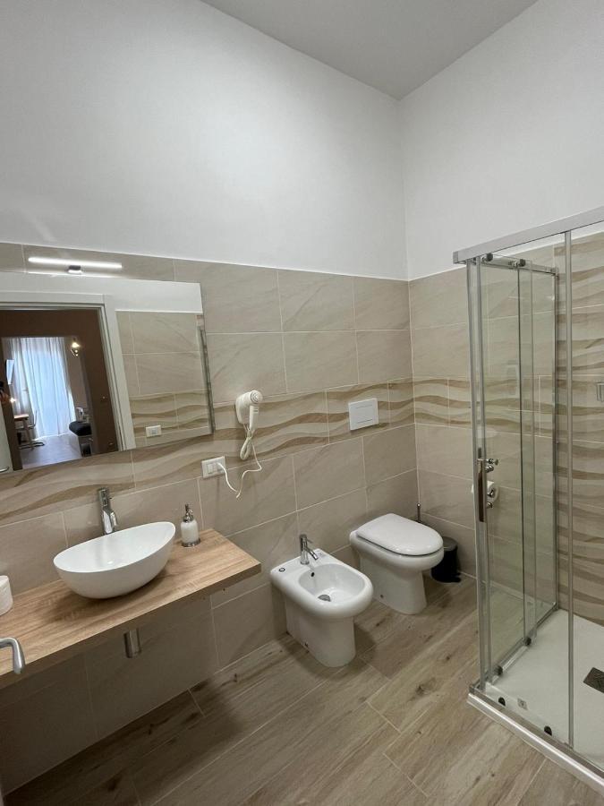 Donna Luisa A Santa Chiara Bed & Breakfast เนเปิลส์ ภายนอก รูปภาพ