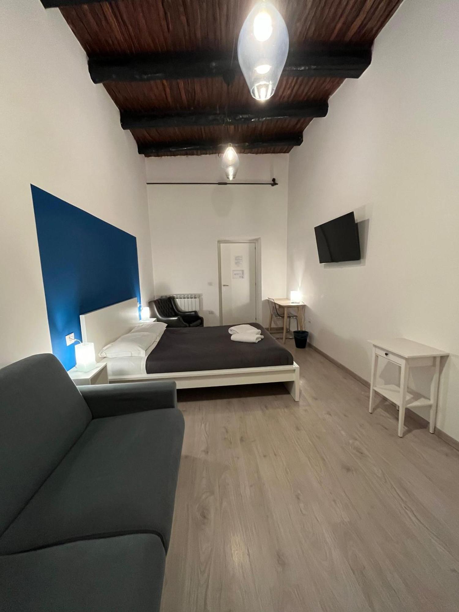 Donna Luisa A Santa Chiara Bed & Breakfast เนเปิลส์ ภายนอก รูปภาพ